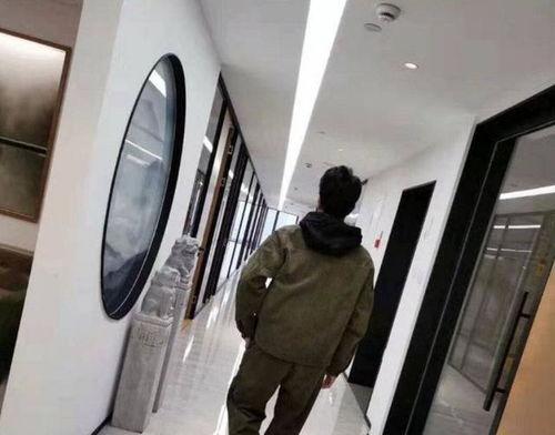 舅舅直播爆料视频,独家爆料背后的惊人真相  第2张 舅舅直播爆料视频,独家爆料背后的惊人真相  第2张